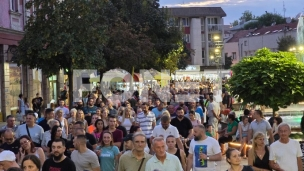 U Inđiji oko 900 okupljenih